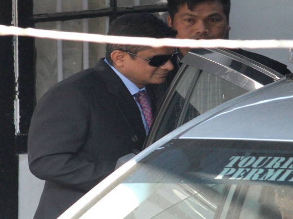 WB: Court reserves orders on Rajeev Kumar's application, CBI's plea to issue NBW warrant