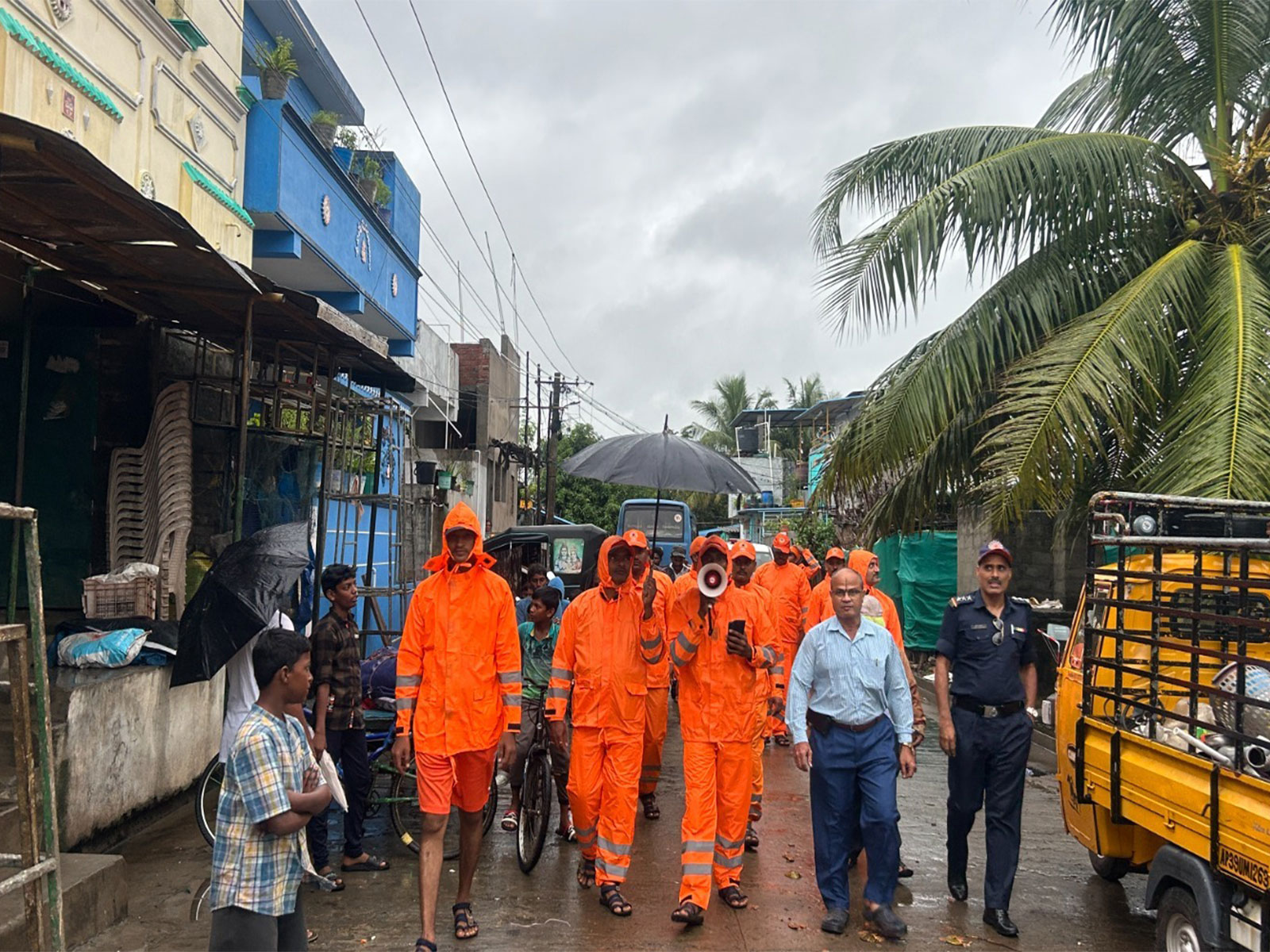 NDRF has pre-deployed 25 teams across coastal districts of Andhra Pradesh, Odisha, Tamil Nadu, Chhattisgarh, and Puducherry(Photo credit/ NDRF)