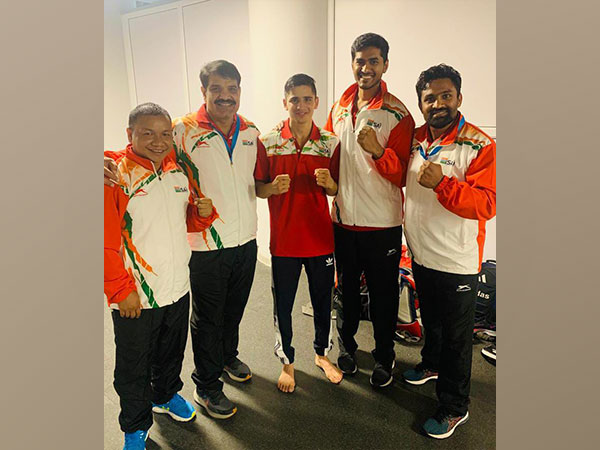 Youth world champion Sachin with his coaches (Photo/BFI)