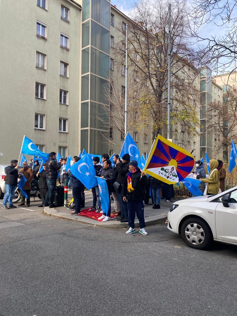 Uyghur community in Vienna holds demonstration against fire incident in Urumqi