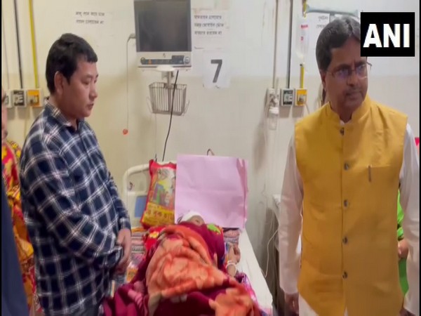 Tripura Chief Minister Manik Saha with injured woman (Photo/ANI)