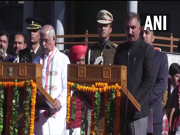 Congress leader Sukhwinder Singh Sukhu takes oath as the chief minister of Himachal Pradesh at a ceremony in Shimla (Photo/ANI)