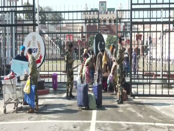 Pakistani Sikh delegates arrive in India (Photo: ANI)