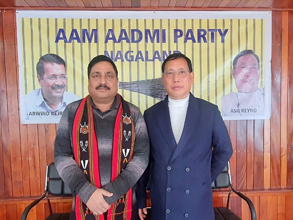 AAP appoints Asu Keyho (Right) as state president in Nagaland (Photo:Twitter/Rajesh Sharma)