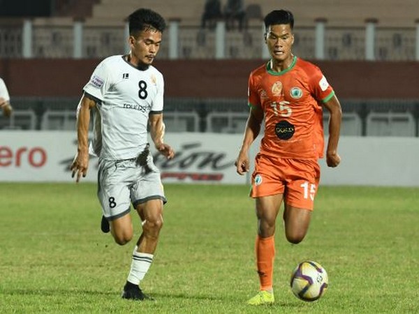 players in action from RoundGlass Punjab FC vs NEROCA FC (Photo: I-League) 