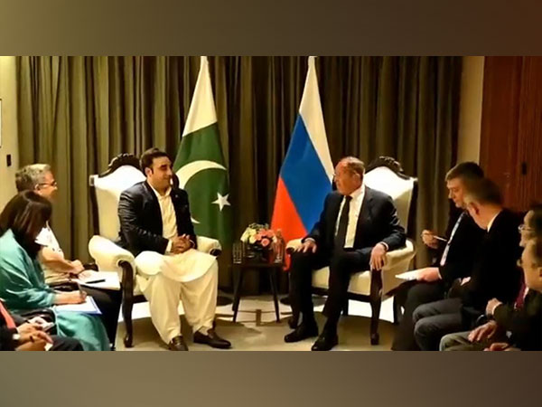 Pakistan Foreing Minister Bilawal Bhutto Zardari holds bilateral meet with his Russian counterpart, Sergey Lavrov in Goa on Thursday. (Photo/ANI)