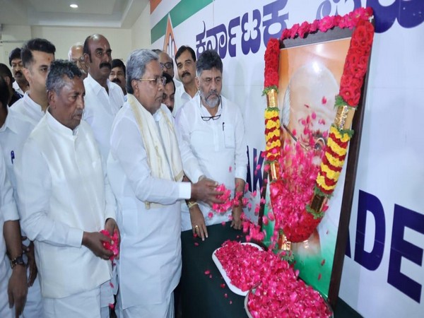 Karnataka Chief Minister Siddaramaiah, Deputy DK Shivakumar pay respects to Mahatma Gandhi at Vidhan Soudha. (Photo/Siddaramaiah's X)