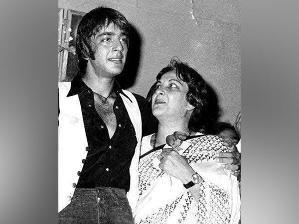 Sanjay Dutt, Nargis Dutt (Image source: Instagram)