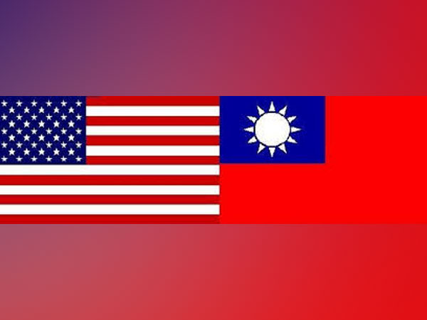 Taiwan-USA flags (Photo Credit: Reuters)