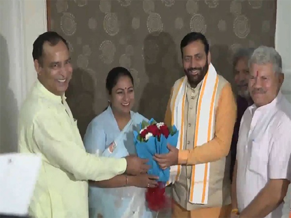 Delhi CM Rekha Gupta and Haryana CM Nayab Saini (Photo/ANI)