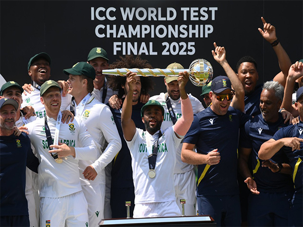 South Africa team celebrating (Photo: X/@ICC)
