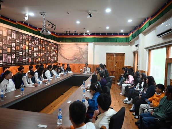  Sikyong Penpa Tsering addressing Tibetan students from abroad in Dharamshala. (Photo/X@CTA_TibetdotNet