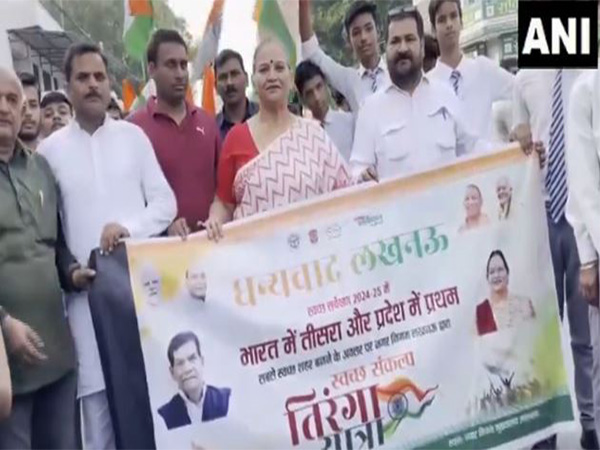 Tiranga Yatra marks Lucknow's 3rd place in Swachh Survekshan 2024-25.