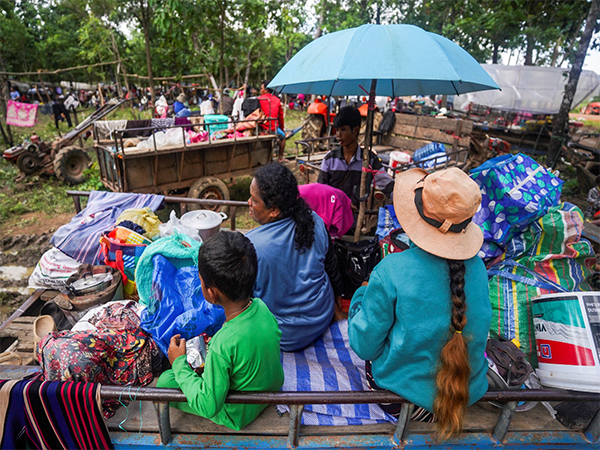 People evacuated from homes as Thailand-Cambodia border conflict enters second day  (Source: Reuters)