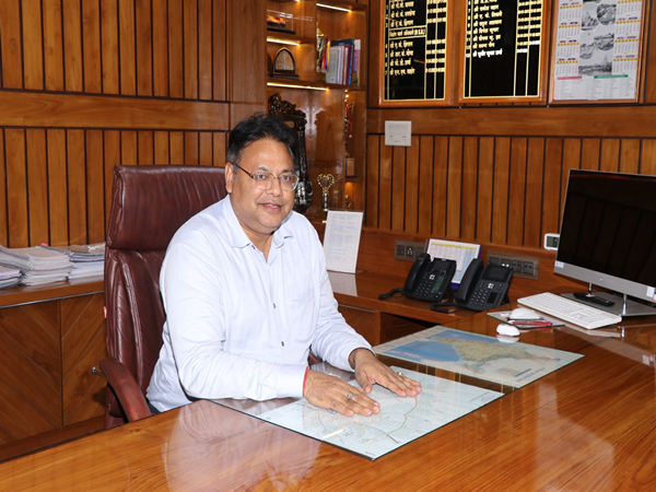 New Divisional Railway Manager, Ved Prakash (Photo/ANI)