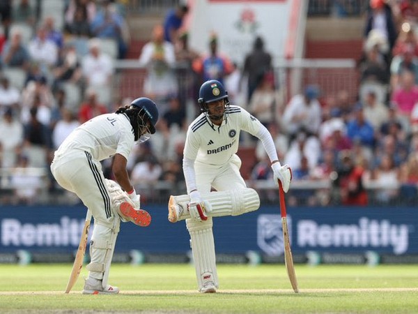 KL Rahul and Shubman Gill. (Photo: X)