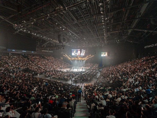 De Ridder beats Whittaker in split decision at UFC Abu Dhabi (Image/WAM)