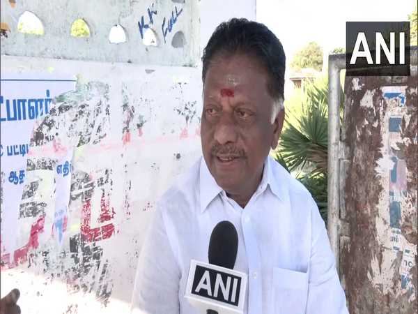 Former Tamil Nadu Chief Minister O Panneerselvam (File Photo/ANI)