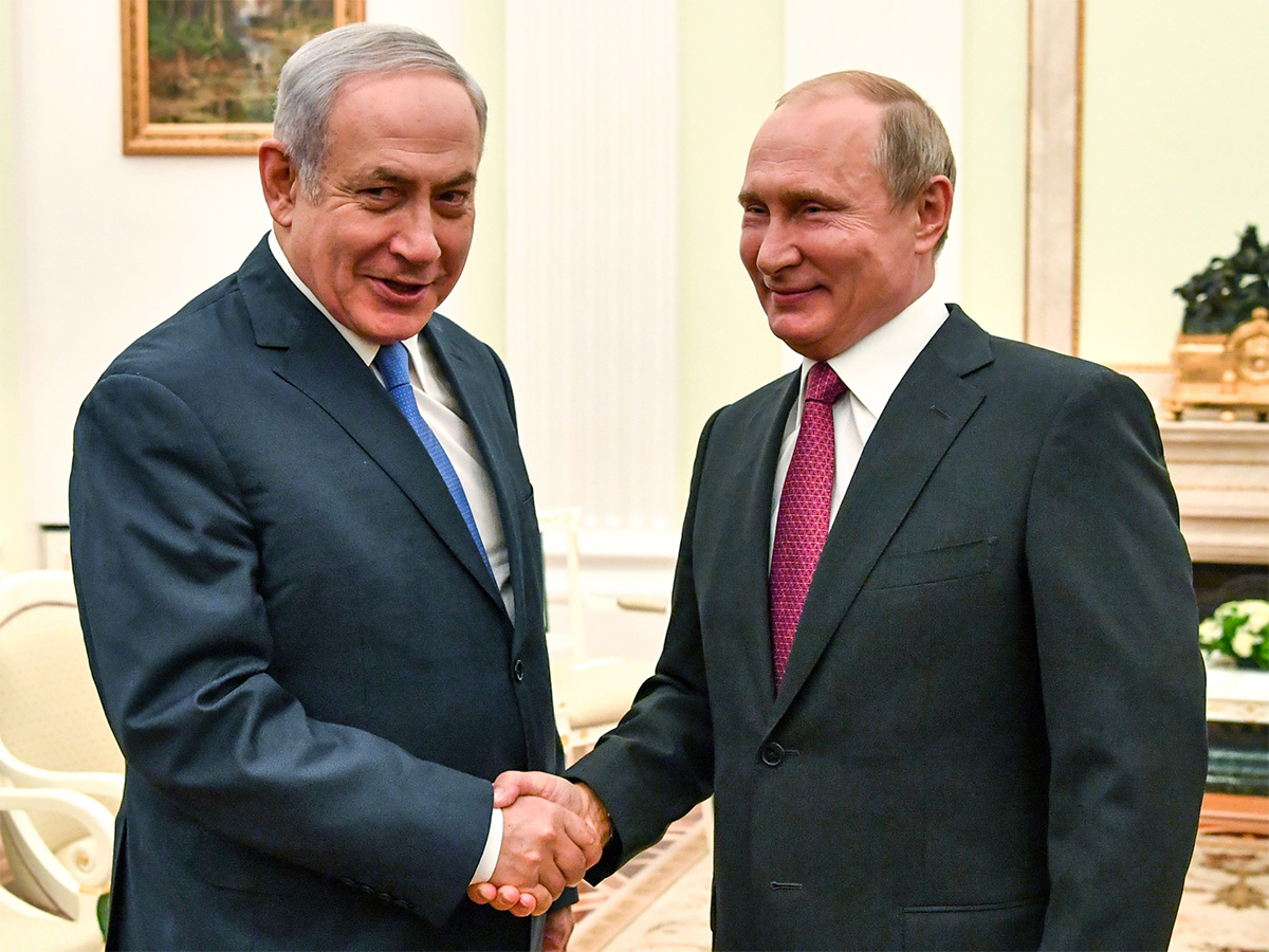Israeli Prime Minister Benjamin Netanyahu (left) with Russian President Vladimir Putin (Photo/Reuters)