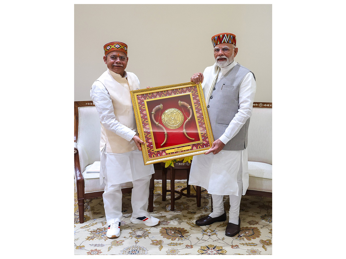 Himachal Pradesh governor Shiv Pratap Shukla meets PM Narendra Modi (Photo: @PMOIndia/X)
