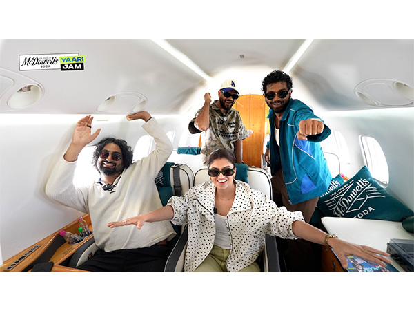 King, Karma, Ravi & Gurleen -- 4 yaars, 36,000 feet in the air, celebrating Friendship Day with House of McDowell's Soda. A first-of-its-kind jam where yaari met skies, beats & banter