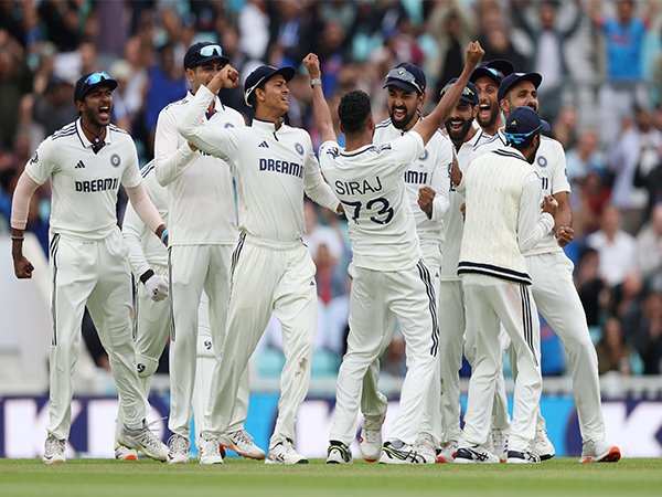 Mohammed Siraj celebrating a wicket with Team India (Photo: @BCCI X)