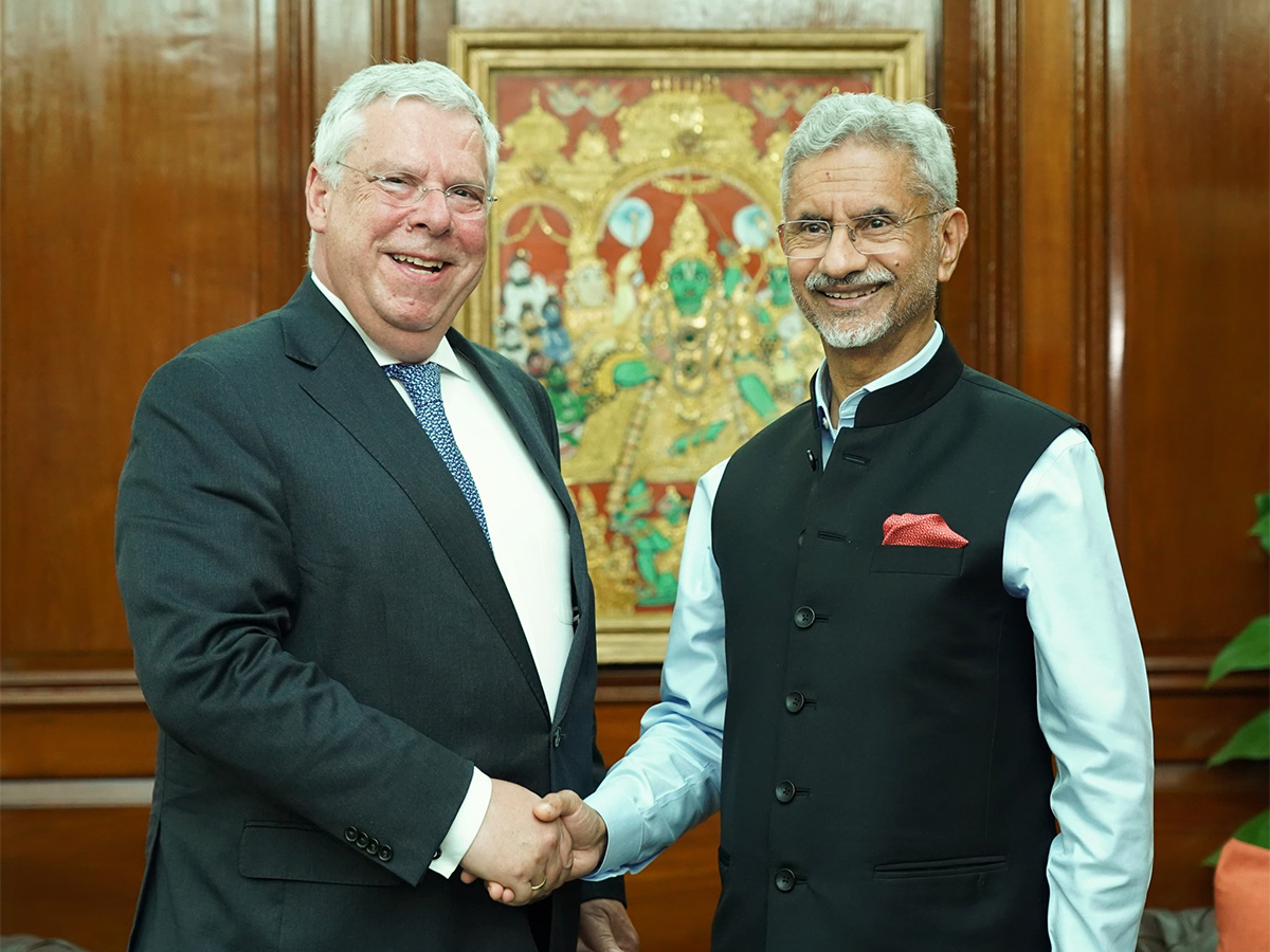 External Affairs Minister S Jaishankar met German Member of Parliament Jurgen Hardt (Pic/@DrSJaishankar)
