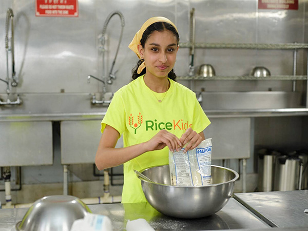 16-year-old changemaker Anakh Sawhney's non-profit tackles hunger to help keep kids in school