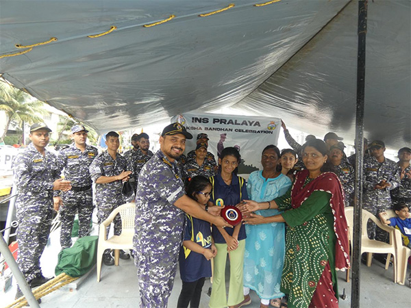 Specially-abled girls from the Anandi Foundation ties Rakhi to Navy personnels (Photo/@IN_HQMNA)
