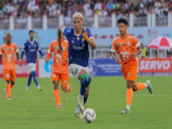 Real Kashmir FC player in action. (Photo: Durand Cup)