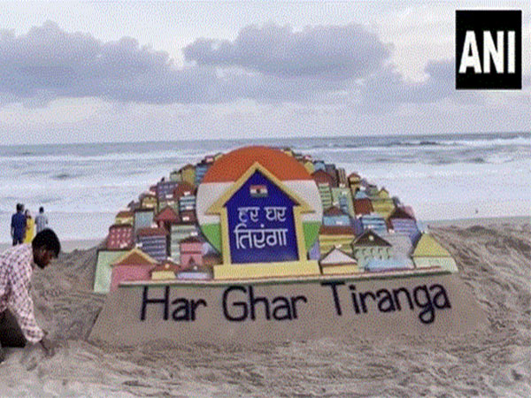 Renowned sand artist Sudarsan Pattnaik created a sand art at Puri beach (Photo/ANI)