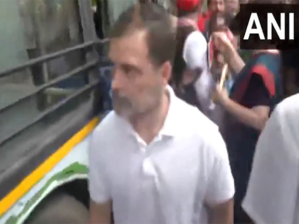 Rahul Gandhi detained by the police (Photo/ANI)