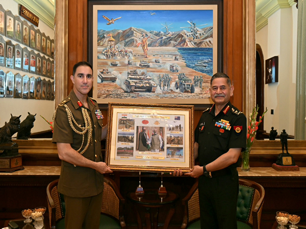 Australian Army Chief Lt Gen Simon Stuart calls on COAS Gen Upendra Dwivedi (Photo/ X@adgpi)