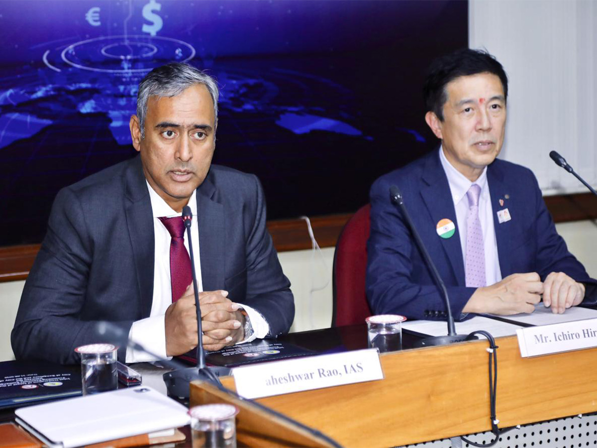 Chief Commissioner BBMP, Maheshwar Rao and Mayor of Nagoya City, Ichiro Hirosawa (Photo/BBMP)