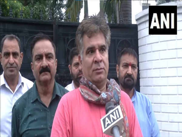 BJP leader Ravinder Raina (Photo: ANI)