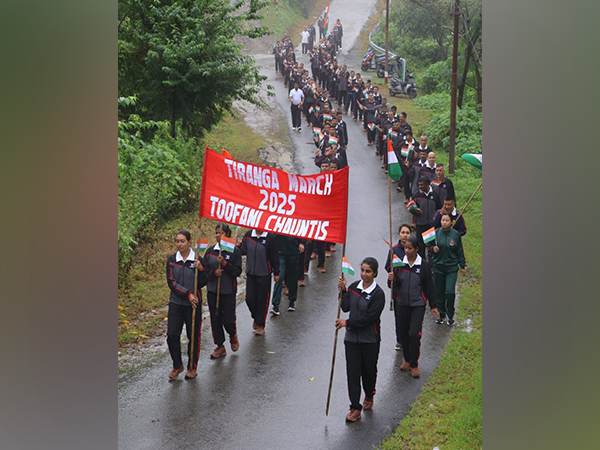 Tiranga March from Zokhawsang to Zemabawk on Wednesday. (Photo/ANI)