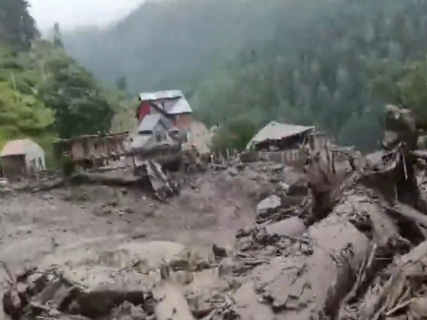 Flash flood at the Chashoti area in Kishtwar (Photo/ANI)