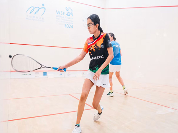 Indian squash player Anahat Singh in action (Photo: World Squash)
