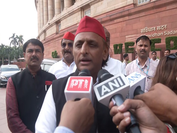  Samajwadi Party chief and Lok Sabha MP Akhilesh Yadav (Photo/ANI)
