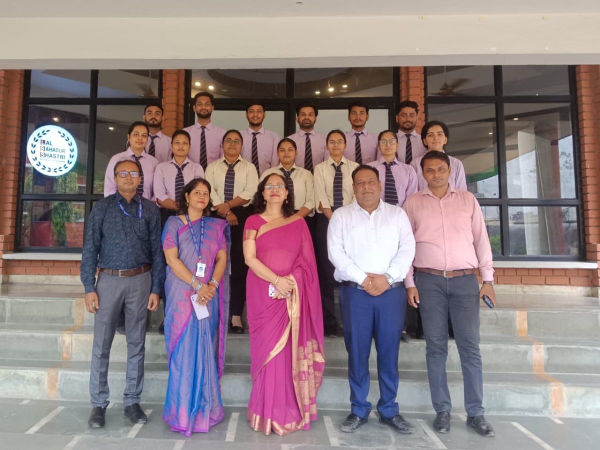 LBSGOI Students Shine in Placement Drive - 13 Students Selected by Smart Data