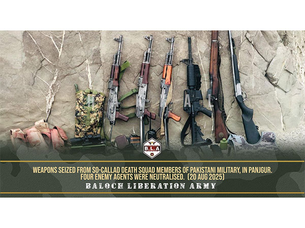 Weapons seized from Pakistan's military (Photo/ Hakkal media wing)