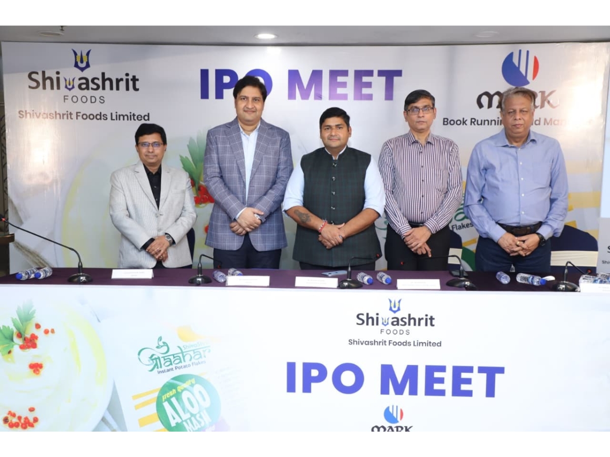 L-R: CA Sushil Kumar Gupta, Advisor Mr. Mahmood Khan, Advisor Mr. Nishant Singhal, Shivashrit Foods Ltd., Mr. Niraj Kothari - Mark Corporate Advisors Private Ltd., Mr. Neeraj Goel - Advisor