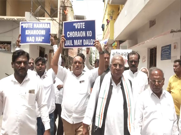 Congress leader V Hanumantha Rao