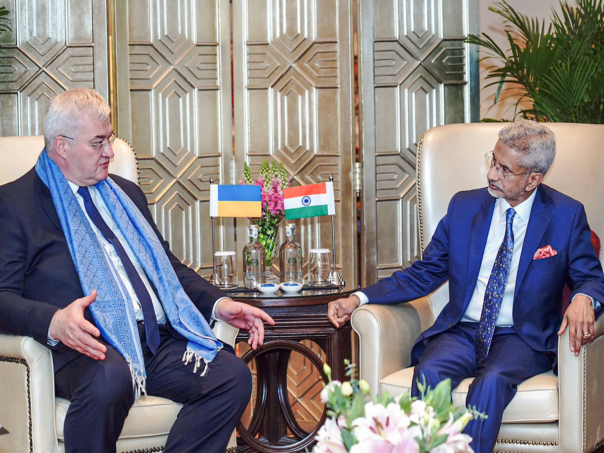 EAM S Jaishankar with Ukraine's Foreign Minister Andrii Sybiha (File Photo/ ANI)