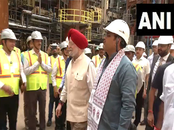 Rajasthan CM and Hardeep Singh Puri inspects HPCL Rajasthan Refinery Limited. (Photo/ANI)