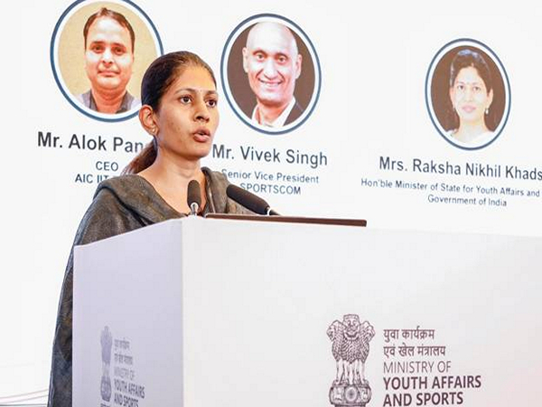 Raksha Khadse addressing the conclave. (Photo: PIB)