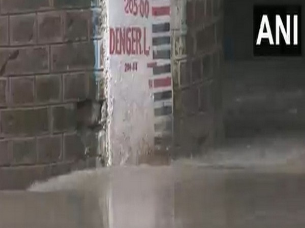 Yamuna river continues to flow near danger mark in New Delhi (Photo/ANI) 
