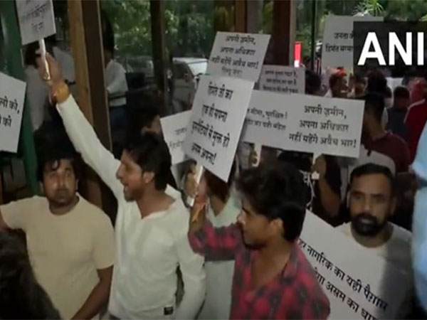 Protesters disrupt Syeda Hameed's Delhi event over her remark. (Photo/ANI) 