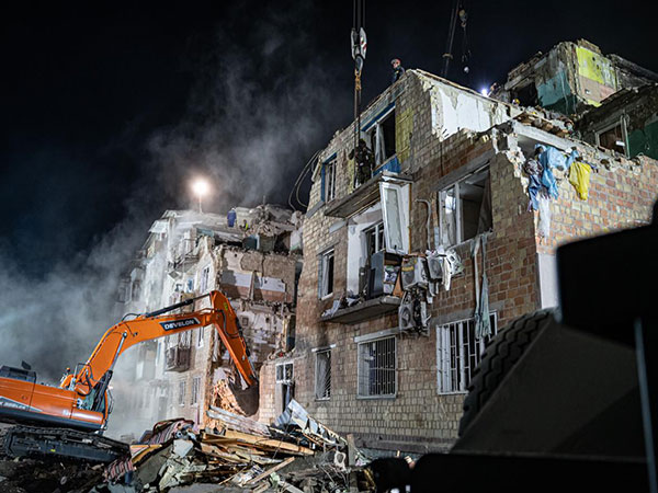 The damaged residential building in  Kyiv's Darnytskyi district (Photo/X@ZelenskyyUa)