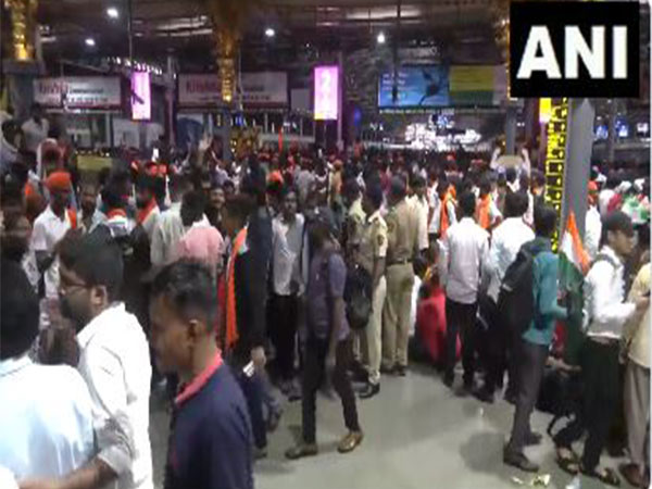 Maratha quota protest causes rush at Mumbai's CSMT (Photo/ANI)